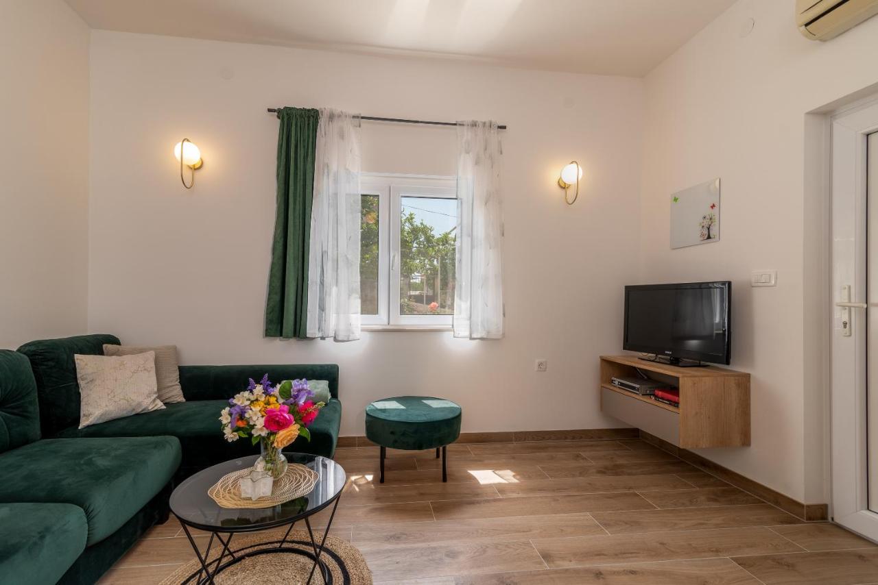 Apartments Fani Trogir Exterior photo
