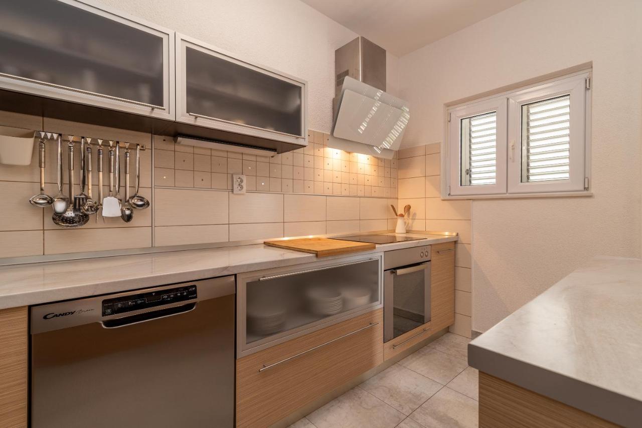 Apartments Fani Trogir Exterior photo